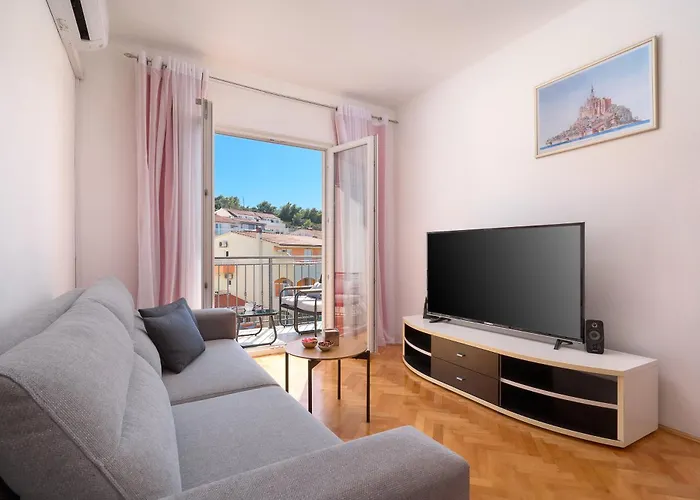 Lech Hvar * Hvar Town